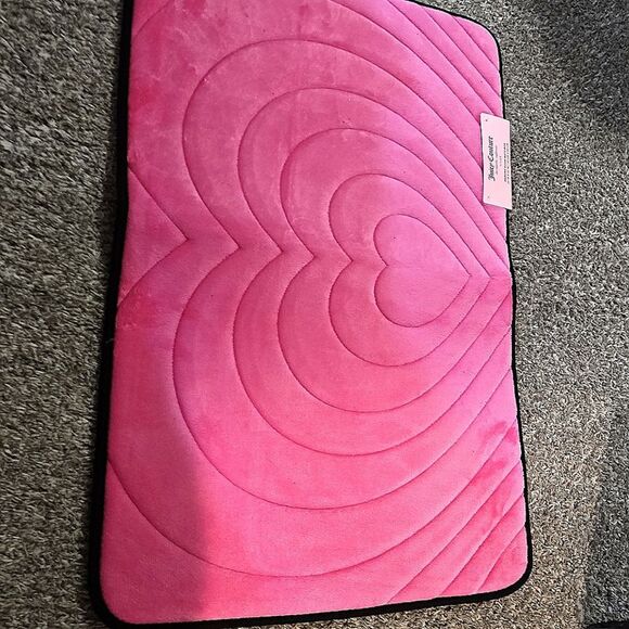Juicy Couture Home Heart Embossed Memory Foam Bath Rug - Picture 6 of 8
